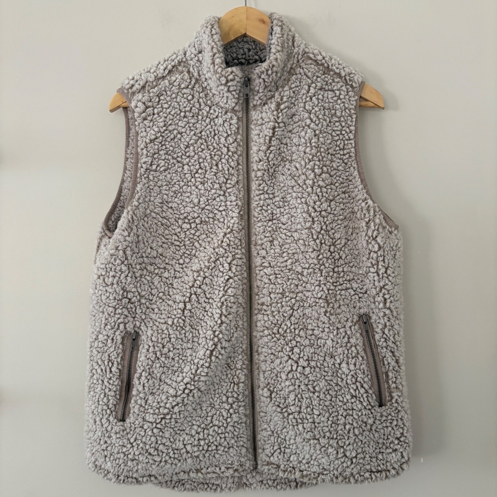 Thread & Supply Sherpa Vest Size M Gray Arctic Fleece Zip Up, Cozy Outdoor Layer